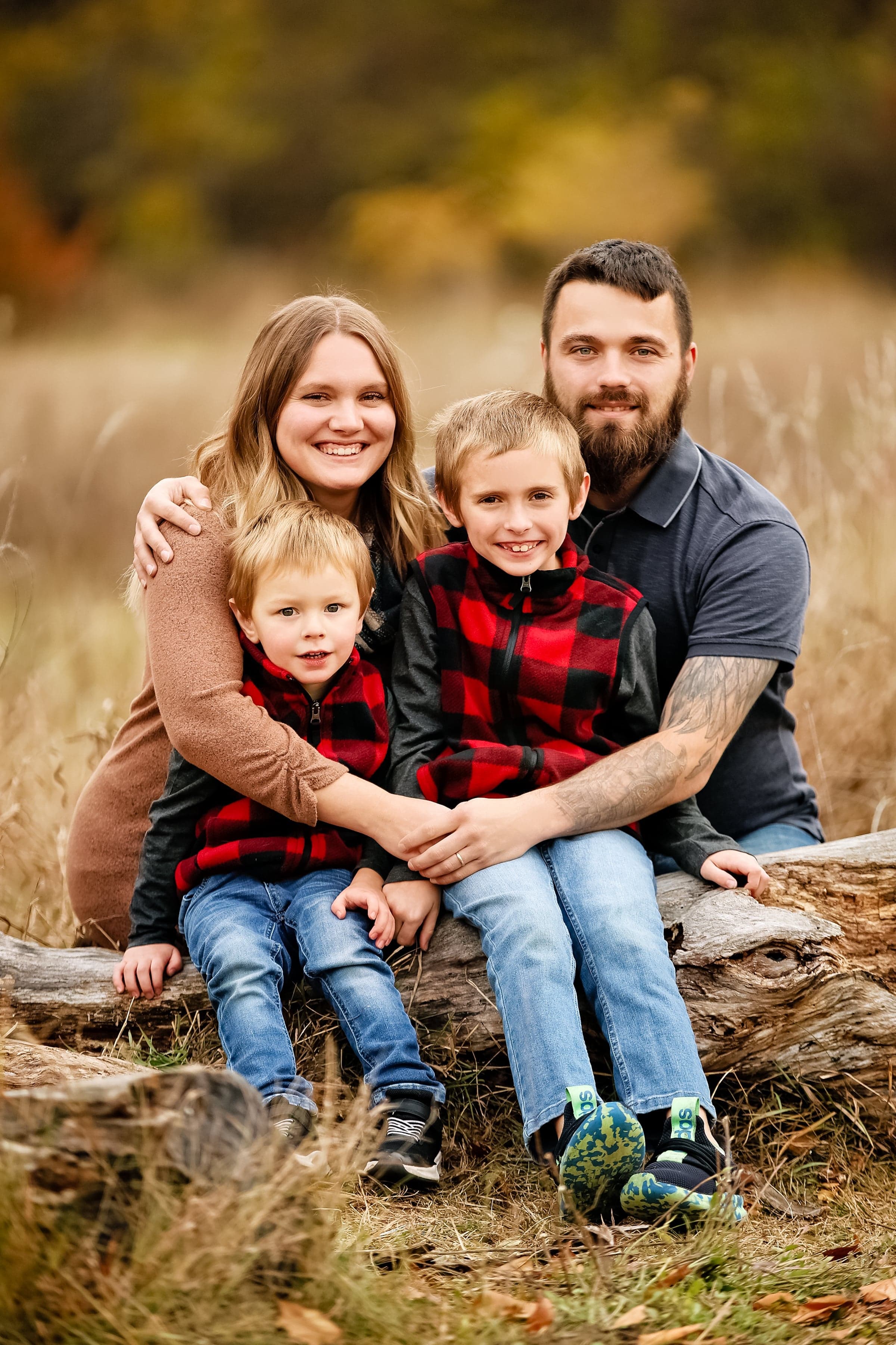 Outdoor family photos at Arrowhead Lake